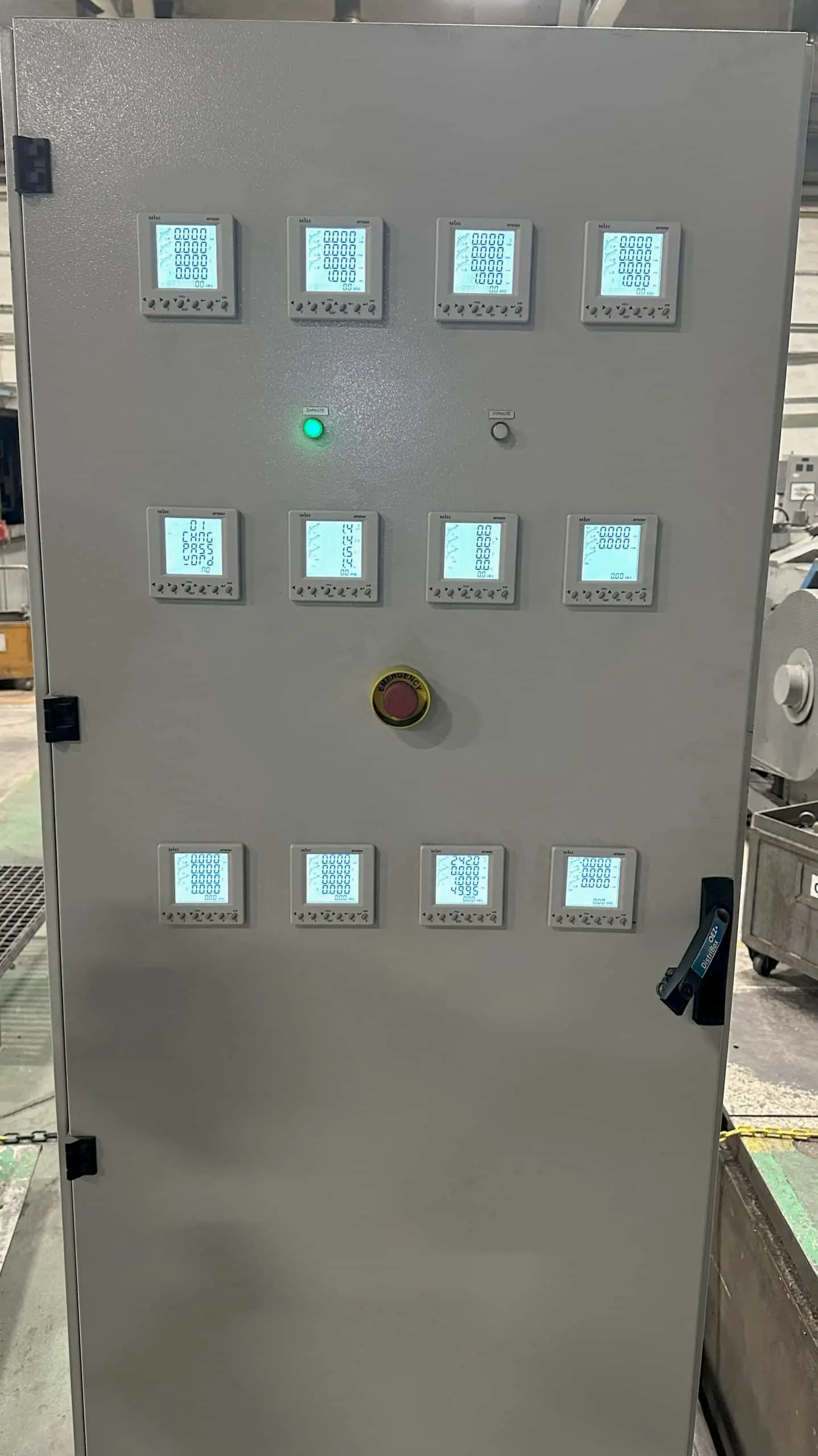 Sub-metering of machinery in mechanical engineering, on site