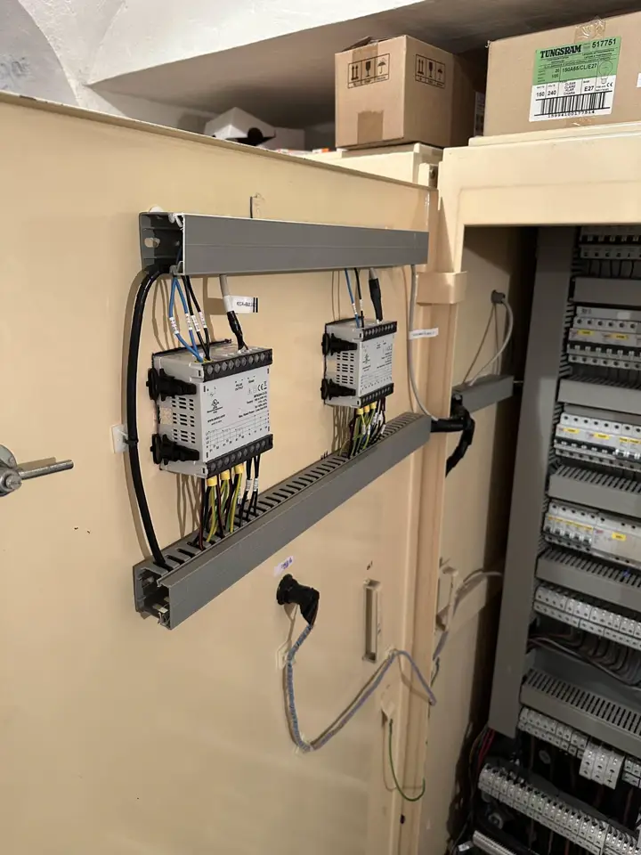 Smart metering project at Grassalkovich Palace, photo from the installation 4